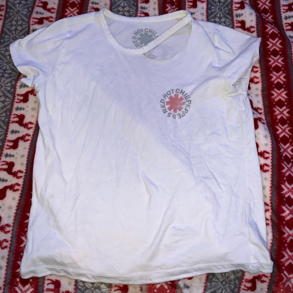 White shirt sleeve t-shirt